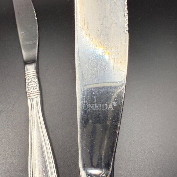 Oneida Vista Stainless Steel Dinner Knives Set Of 2 Vintage Flatware Silverware - Picture 4 of 5